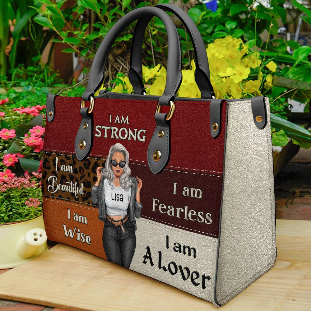 I Am Strong I Am Fearless - Personalized Leather HandBag - Gift For Wife, Mother, Grandma, Grandmother, Mother's Day | GR3 NA94 - Image 2